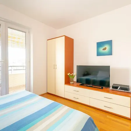 Apartmán Irena With Bikes Included *